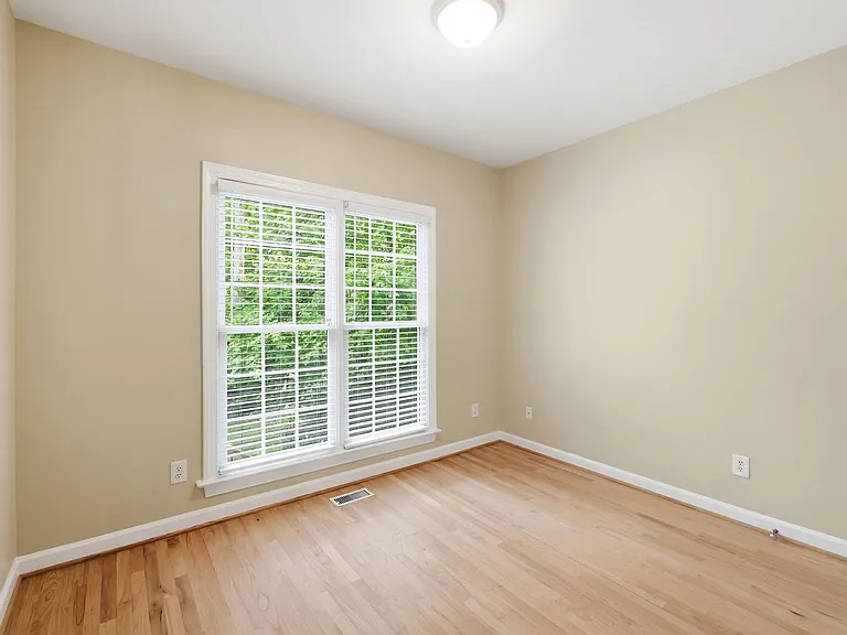 6 Bramerton Ct — Photo 27