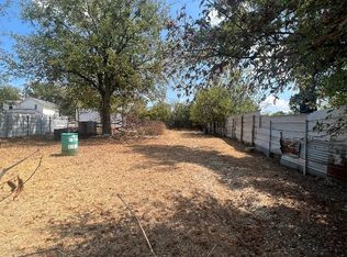 2910 Coombs Creek Dr, Dallas, TX 75233