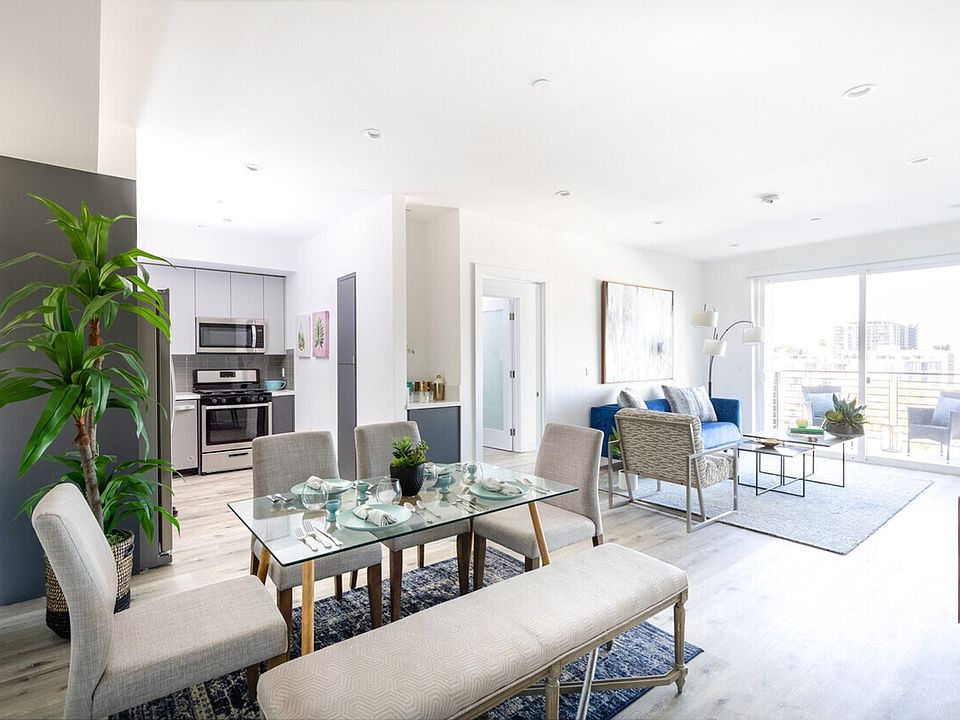1st image of 5525 Case Ave #2