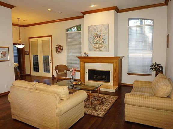 3rd image of 12500 Saint Andrews Dr APT 18