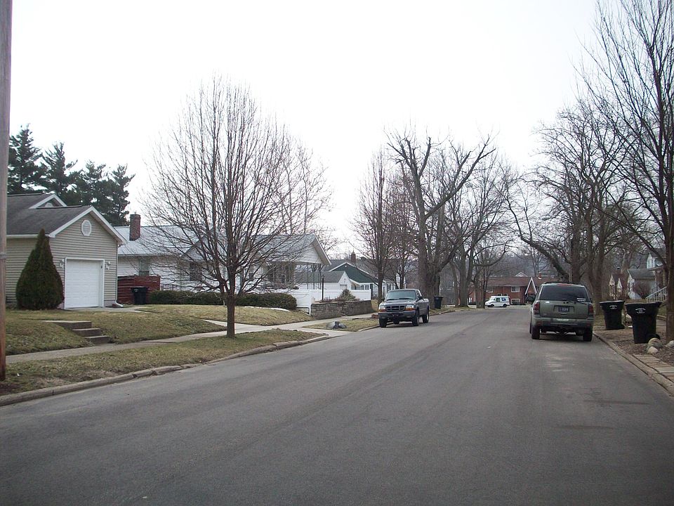 Neighborhood View on 32nd Street