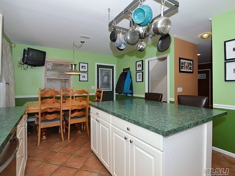 5th image of 95 Bellecrest Ave