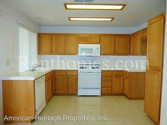 2nd image of 258 Silvercreek Dr