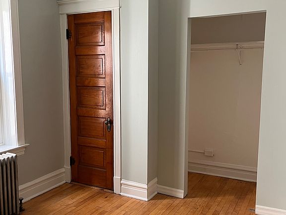 4th image of 856 N Francisco Ave #1
