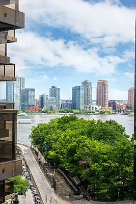 Sold by Brown Harris Stevens | media 23