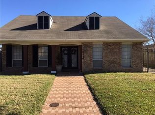 10320 Deerfield Dr, New Orleans, LA 70127