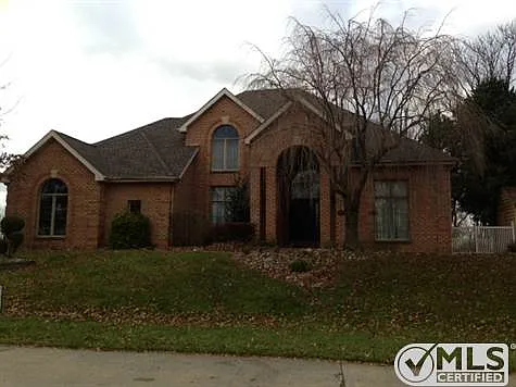 20 Renaissance Way photo 1
