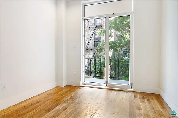 Rented by EXR | media 39