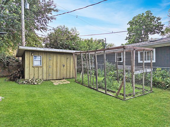 5th image of 4919 Parkview Dr