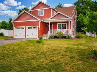 19 Carnation Dr, Gorham, ME 04038