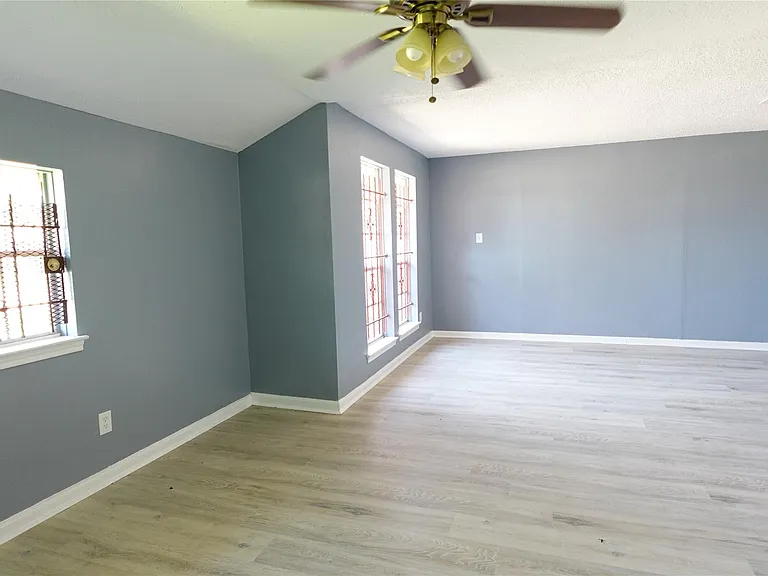 10642 Wolbrook St — Photo 5