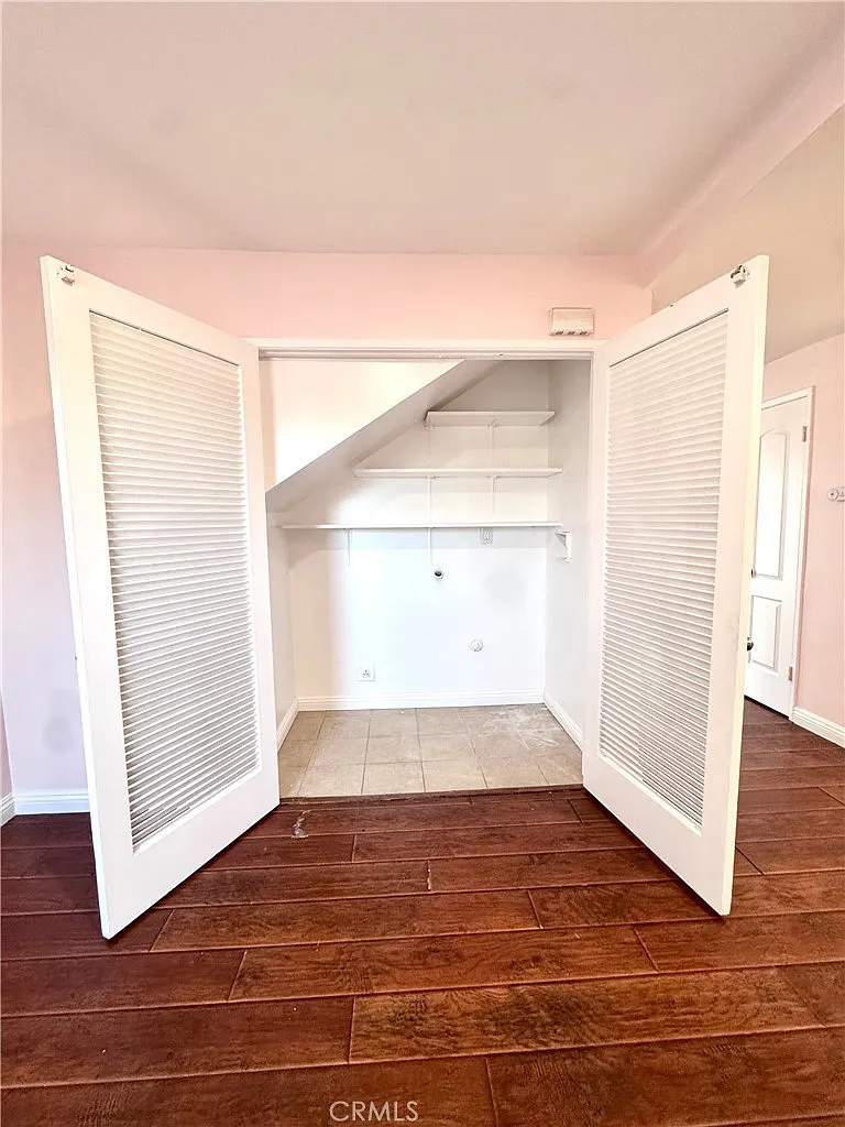 3 bed, 2.5 bath, 1492 sqft, $3,700 — Photo 4