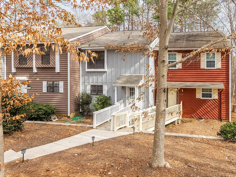 5702 Three Oaks Dr — Photo 29