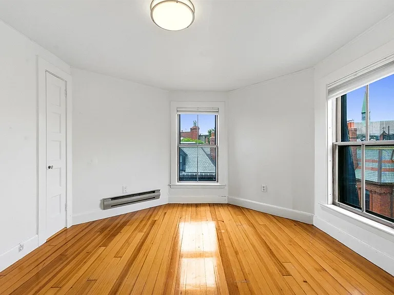 49 Brimmer St #9 — Photo 9