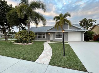 8297 Blue Cypress Dr, Lake Worth, FL 33467