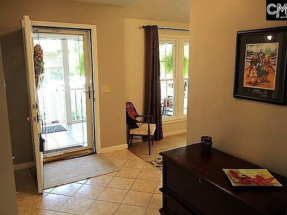 5th image of 131 Hartwood Cir