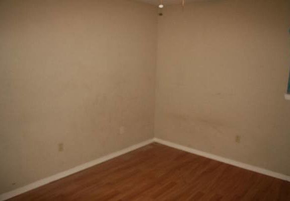 3rd image of 207 Kimberly Dr