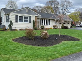 7 Sweet Fern Dr, Cranston, RI 02921