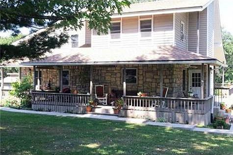 House on 3 acres close to 69 Hwy.