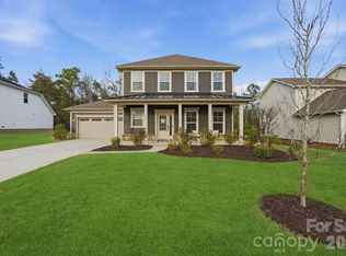 607 Southstone Dr, Matthews, NC