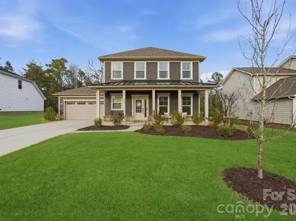 607 Southstone Dr, Matthews, NC 28104