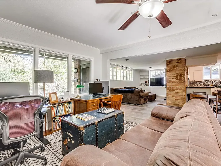 10208 Lake Gardens Dr — Photo 17