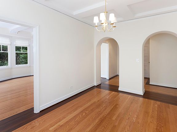 3rd image of 2398 Pacific Ave