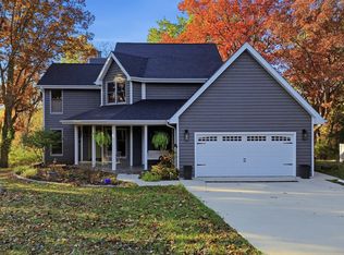 507 N Sangamon Ln, Dixon, IL 61021