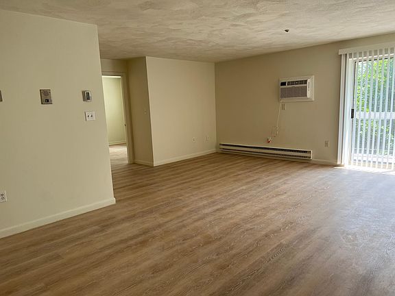 5th image of 270 Quarry St #51