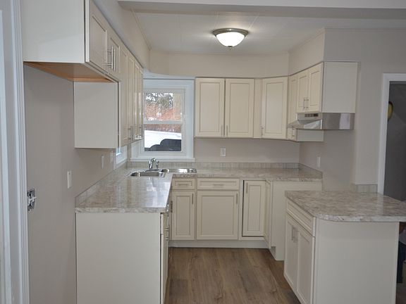 4th image of 2545 6th St