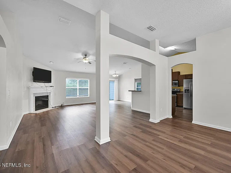 10810 Stanton Hills Dr E — Photo 6
