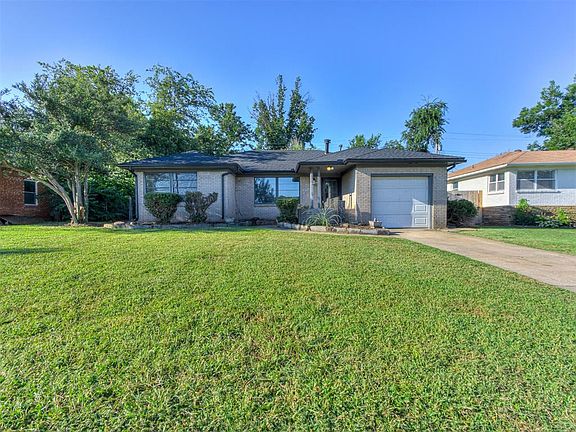 2nd image of 1702 Oxford Way