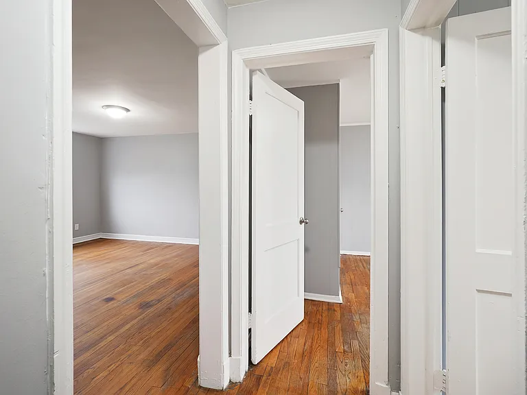 4100 Erdman Ave #1 — Photo 11