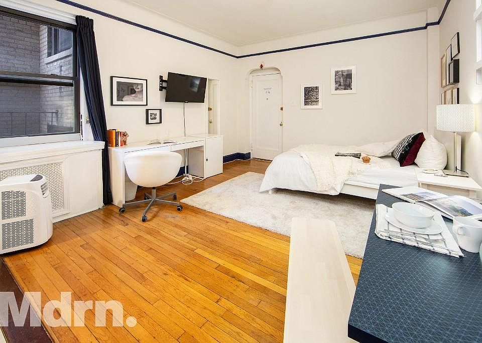 2nd image of 862 Union St APT 3H