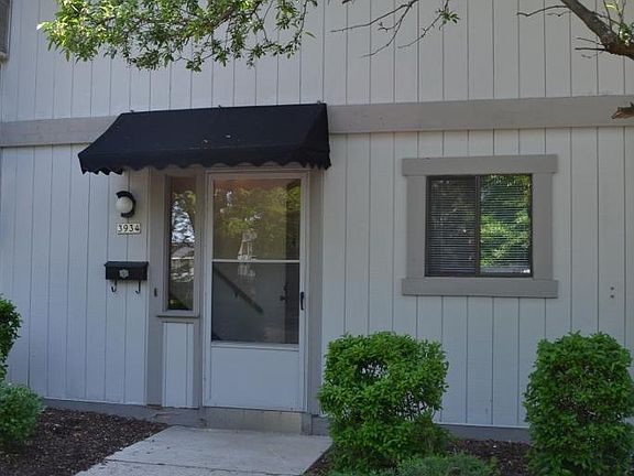 2nd image of 3944 S Tara Hill Dr
