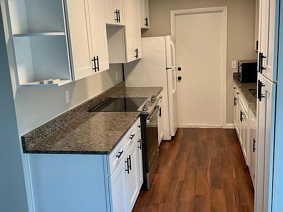 5th image of 325 Meadow Sweet Ct