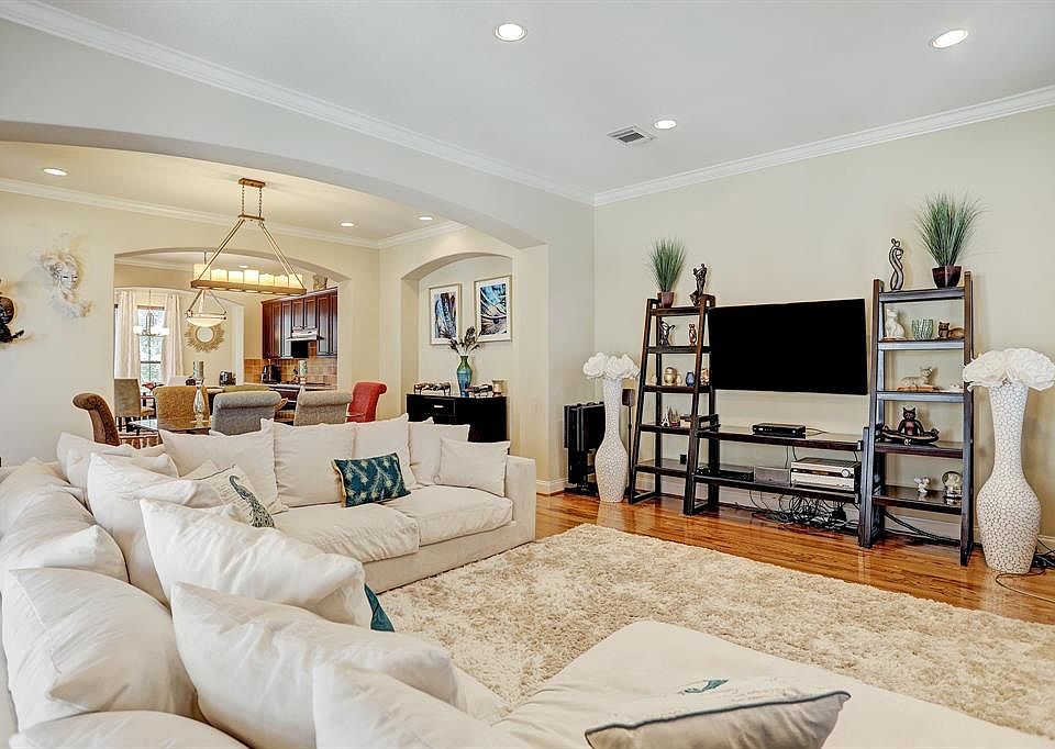 1st image of 3034 Orchard Dr