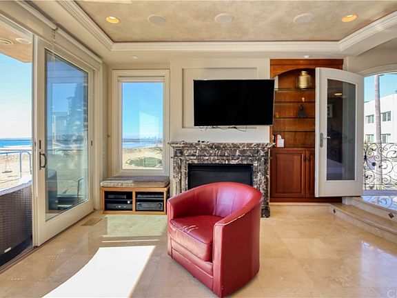 5th image of 88 Surfside Ave