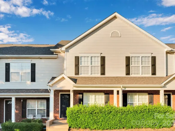 10456 Stokeshill Ct, Pineville, NC 28134