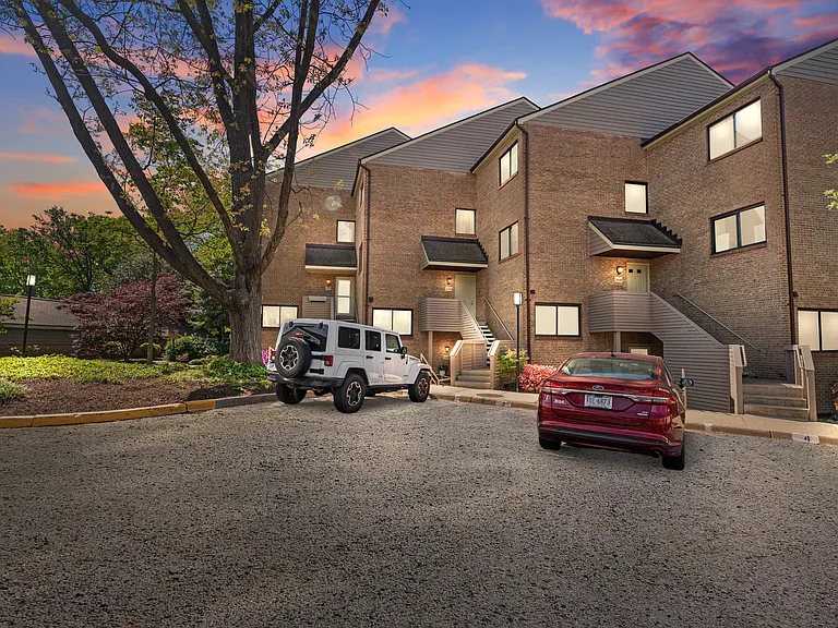 11120 Harbor Ct #1120 — Photo 2