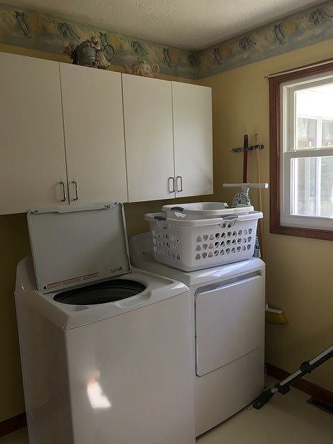 2nd image of 2419 Cumberland Rd