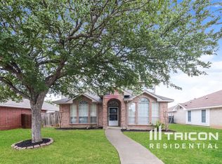 1407 Ross Dr, Lewisville, TX 75067
