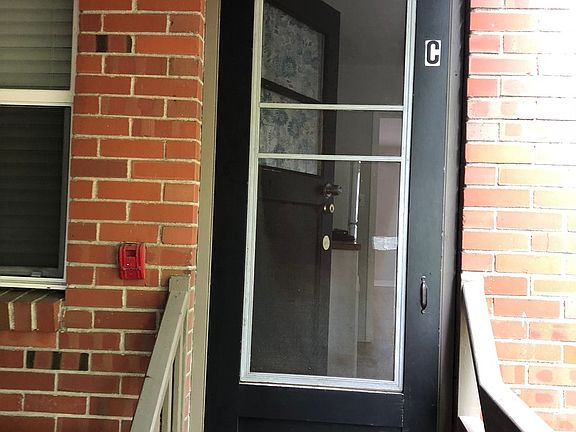 2nd image of 1824 W Riverside Ave