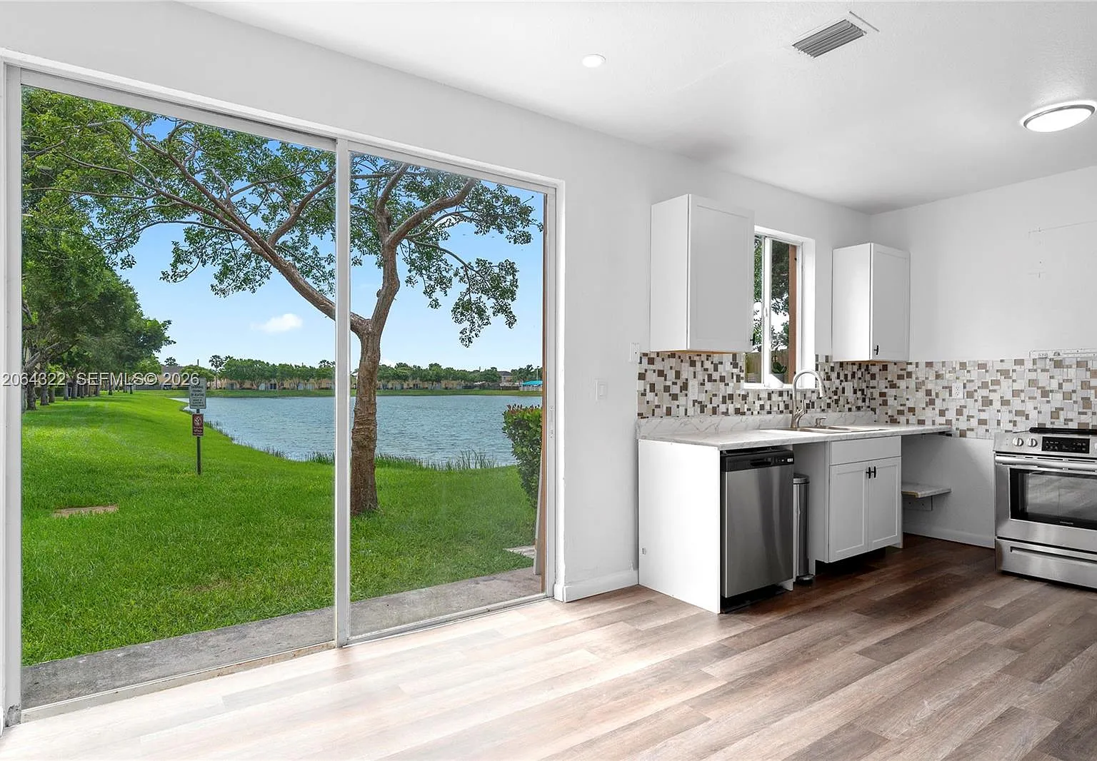 Shoma Townhomes At Keysco — Photo 1