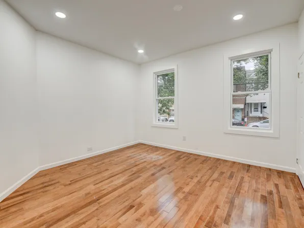 37 Logan Avenue image 15 of 30