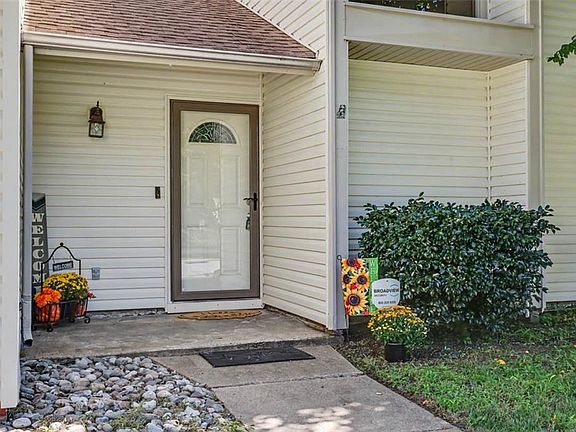 2nd image of 1330 Coral Pl