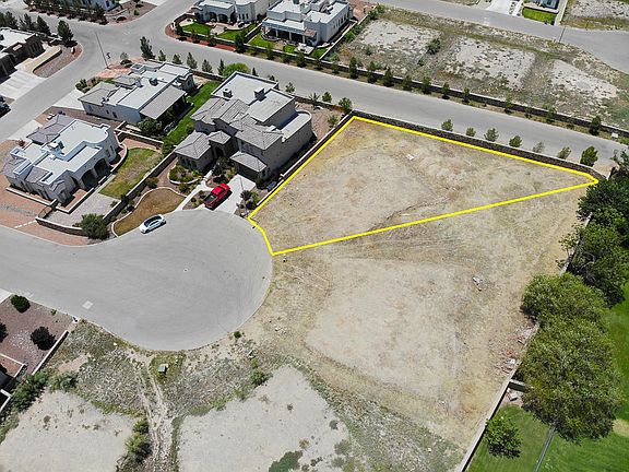 3rd image of 5029 Jardines Pl