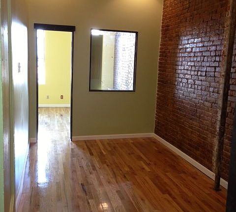 4th image of 358 Grand St APT 4R