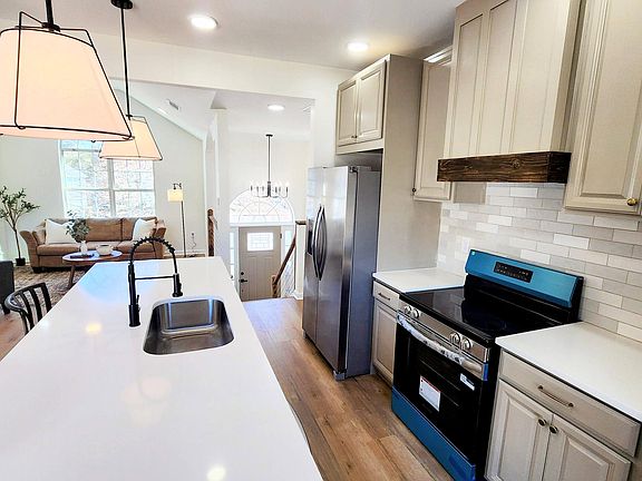 4th image of 2520 Carolina Rdg