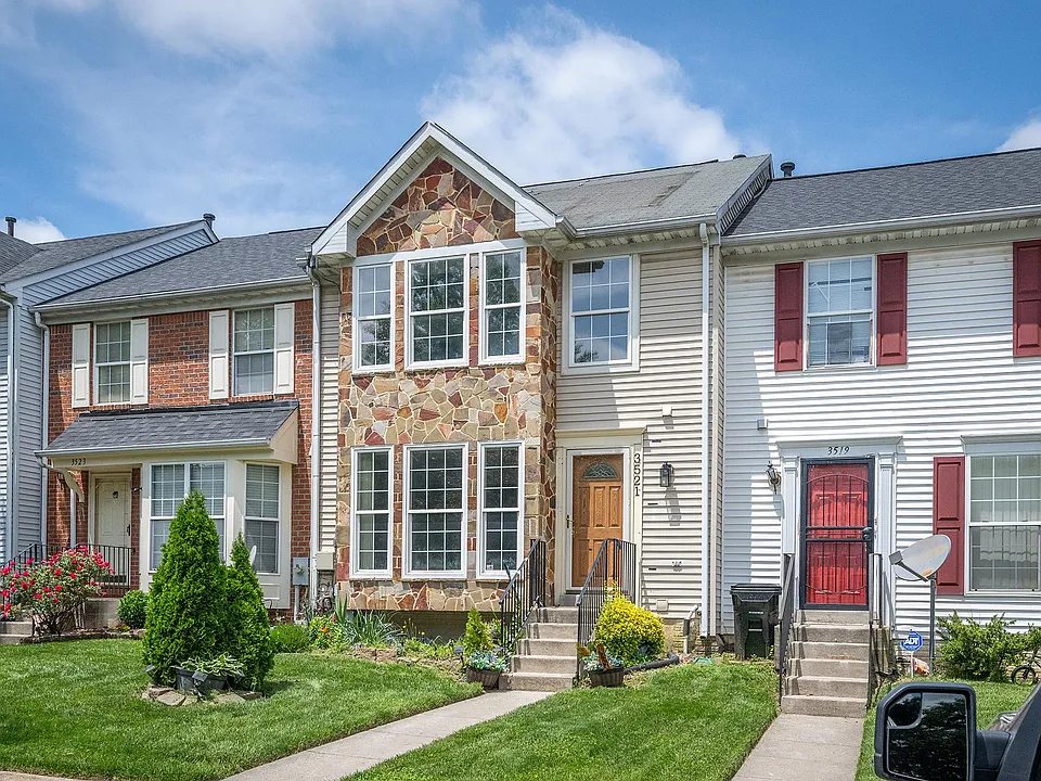 3521 Derby Shire Cir